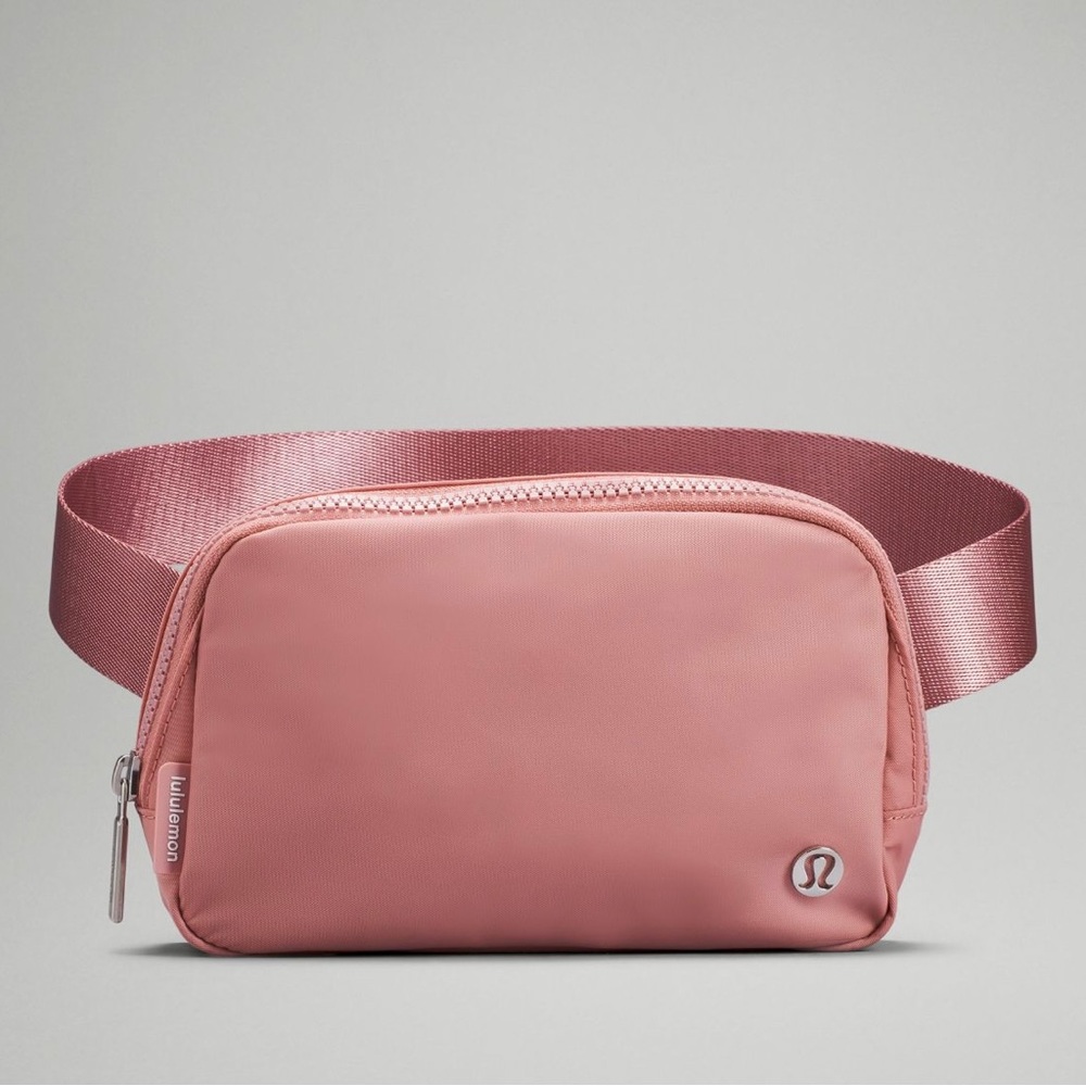 NWT LULULEMON Everywhere Belt Bag